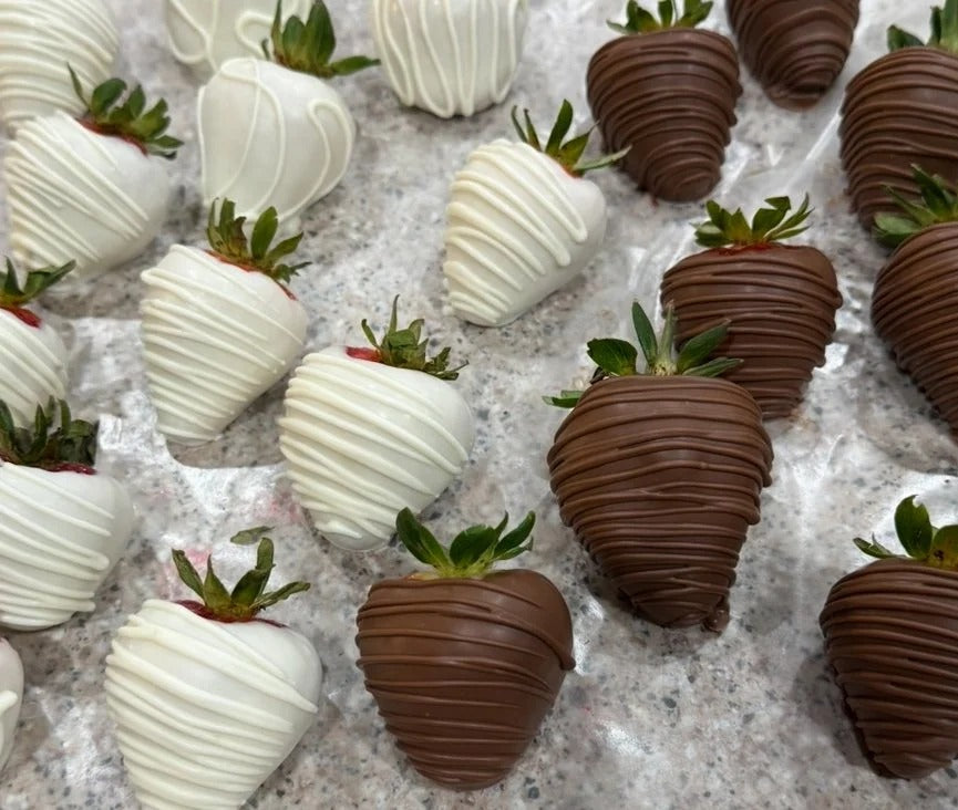 12 Chocolate Covered Strawberries